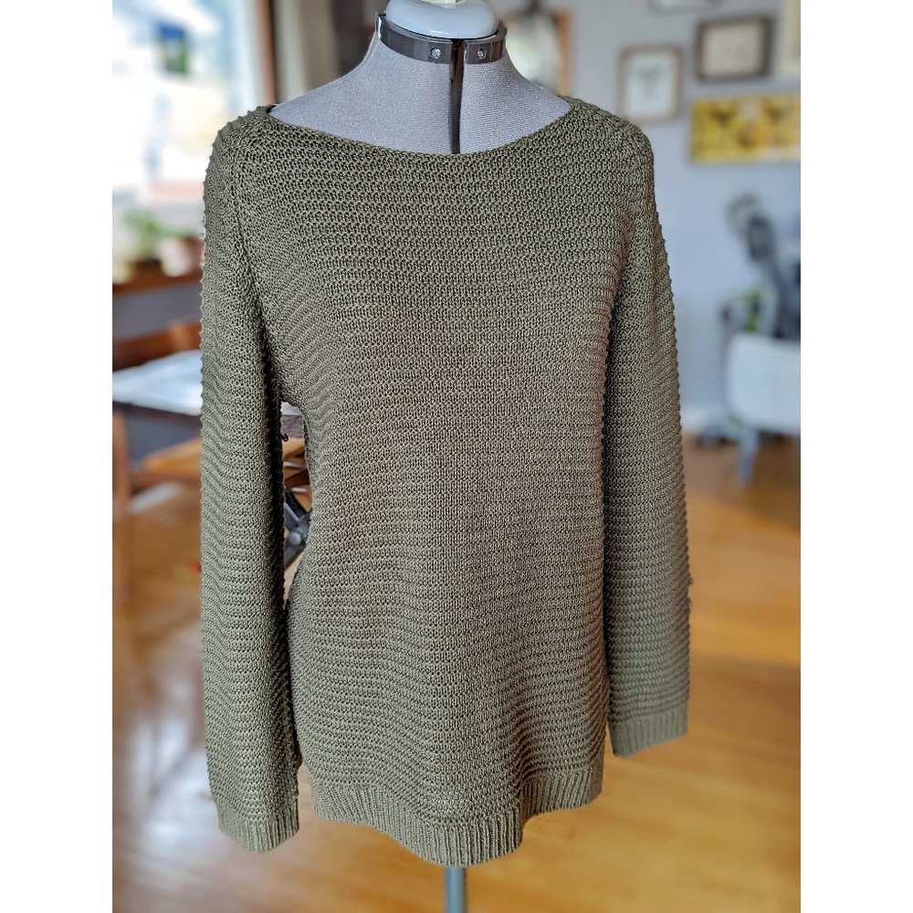Knit sweater